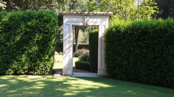 Comment sublimer votre jardin avec le nettoyage de portails à Savenay